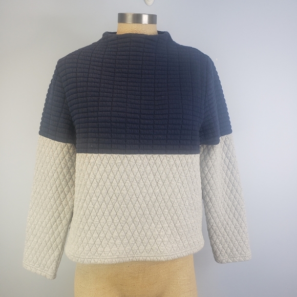 Tu Navy and Gray Quilt Sweatshirt - Picture 1 of 6